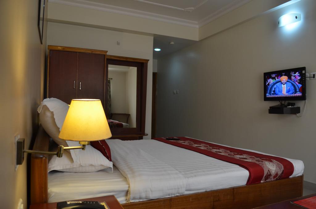 Hotel Rajdhani Regency Guwahati Habitación foto